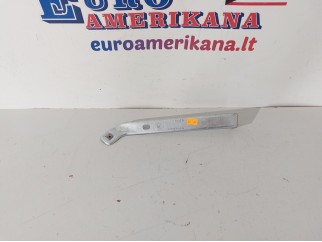 Front Bracket (right)